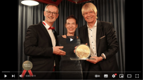 Video: Prof. Dr. Elmar Wienecke bekommt den QS24-Award 2022 (Schweizer Fernsehpreis).